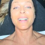Marla Maples Instagram - When I’m back in my hometown visiting my dad, friends, and family, I love popping in to visit my friend Apryl @apryl_kelli_alchemy for some hydrating skin rejuvenation. Apryl does SkinPen Microneedling and also a wonderful Hydrafacial for me. This was last fall after I spent a month in Israel 🙏 Just keeping you updated on ways to keep the skin feeling fresh and vibrant ✨ @alchemychatt and @drtessmauricio approved 😊