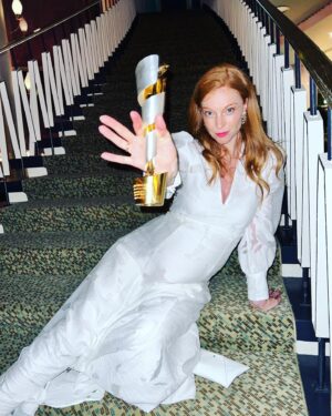Marleen Lohse Instagram - It was a wild night…well, as wild as nights can get when you‘re 8 months pregnant.
Congrats to all the nominees and winners and thanks to all the people who made this night so sparkling!

@filmpreis für den Publikumsstärksten Film für
DIE SCHULE DER MAGISCHEN TIERE. Ich bin so dankbar Teil des Ensembles sein zu dürfen.

@dsdmt_film @auer_margit @leoninestudios @ninahauncasting @gregorschnitzler 

@silviaschumacherpr @ninajensenstyling @ivyoakstories @olelynggaardcopenhagen @lederatelier_linalerch @und_gretel_cosmetics 

📷 @erik__schmitt 
@max.monty_
