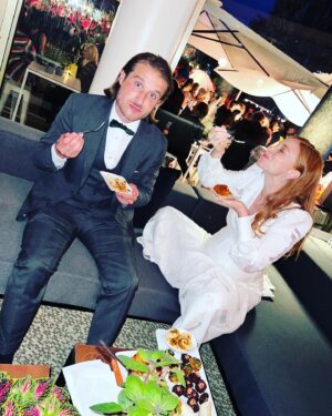 Marleen Lohse Instagram - It was a wild night…well, as wild as nights can get when you‘re 8 months pregnant.
Congrats to all the nominees and winners and thanks to all the people who made this night so sparkling!

@filmpreis für den Publikumsstärksten Film für
DIE SCHULE DER MAGISCHEN TIERE. Ich bin so dankbar Teil des Ensembles sein zu dürfen.

@dsdmt_film @auer_margit @leoninestudios @ninahauncasting @gregorschnitzler 

@silviaschumacherpr @ninajensenstyling @ivyoakstories @olelynggaardcopenhagen @lederatelier_linalerch @und_gretel_cosmetics 

📷 @erik__schmitt 
@max.monty_