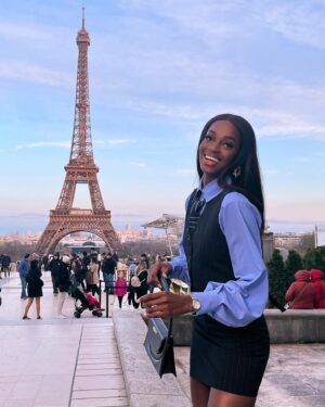 Marlène Kouassi Instagram - Slightly Parisian🥰

📸: @armel_dubleu 
👔: @kvmbyvickykambou