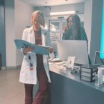 Marlyne Barrett Instagram - Me & SCHRAMY! @jschramer Take your best guess at what’s happening here! Too much fun! #onset #captionthis