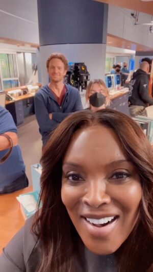 Marlyne Barrett Instagram - The G-Dawg himself! @nickgehlfuss #onset #wednesdaymotivation