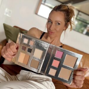 Marnie Alton Instagram - I have officially fallen back in love with makeup thanks to @wooshbeauty & their iconic (now refillable) Fold Out Face palette! It has been such a gift to get to know this company and the remarkable women who bring it to life. 100% clean beauty, always cruelty-free, unparalleled quality & brilliant design. If you think about all of the makeup products, you know it's a lot to keep track of. This is my new fave to keep my everyday routine simple while still feeling super special✨

Ps. So grateful for this gift for our community: use promo code MARNIEALTON20 for 20% off your whole order!