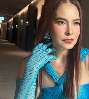 Marsha Vadhanapanich Instagram - ขอบคุณงานHP Partnerคืนวันที่17พคที่ผ่านมาลงรูปไม่ทันเพราะดึกมาก  กำลังทะยอยไปเรื่อยๆนะคะ ❤️ขอบคุณที่ได้เป็นส่วนนึงในการEntertain ร้องเพลงให้ทุกท่านบันเทิงกันนะคะ  ครบรอบ35ปีHPเเล้ว ยินดีด้วยนะคะมีโอกาสเจอก้นอีกค่ะ #marshairis