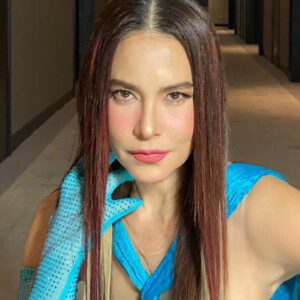 Marsha Vadhanapanich Instagram - ทำงานติดกัน2งาน17 เล่นงาน Hp  เสร็จเข้านอนตี3 ,18, เช้า มาconcert ต่อภูเก็ต  นี่มาถึง19 ยังไม่ฟื้นดีเลย❤️🥹 นอนน้อยมาก รอนิดนะ จะส่งภาพและงานตามมาจ๊ะ ขอพัก  เดินทางไกล นอน น้อย รอหน่อยนะจ๊ะ Thank you ทั้ง2 งานนะคะ #marshairis