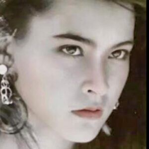 Marsha Vadhanapanich Instagram - 💝💟🎹🎼🎤🎸🎷🎧🎻 music is my life till I was young, The song heal my soul. when everything is cruel,  I miss music more & more❤️ #marshairis… I miss my youth. It’s so pure…ตอนเด็กอยากโตไวไ่วจัง
พอโตขึ้นมาไม่รู้คนหรือสังคม  บอกตัวเองนี่
เหรอทีเราอยากเจอ … 🌺 ดีที่ยังมีดนตรีที่ยังชอบเสมอมาไม่เคยเปลี่ยน มนุษย์ยากนักจะยั้งถึง…💟Have a nice day ka.