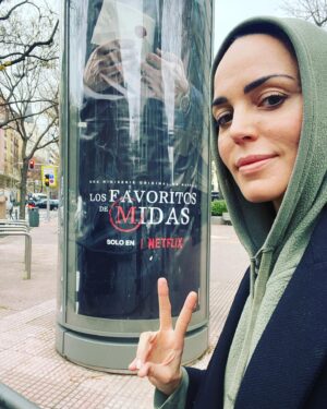 Marta Milans Instagram - Coming home to Spain like this feels good ! Have you not binged #TheMinionsofMidas yet ? ❤️⚡️❤️ Volver a casa así mola mucho! Habéis visto ya #LosFavoritosdeMidas ??? Esa José que peligro tiene... ❤️⚡️❤️