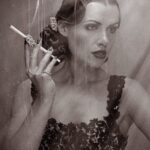 Marta Żmuda-Trzebiatowska Instagram - Dawno temu… wygrzebane w domowym archiwum. Zdjęcie z sesji do książki Doroty Golińskiej „Kanony kobiecej urody”. lata 20, lata 30 Lubię te sesję… 🎥🎞️✨💫🪐