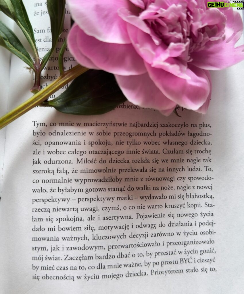 Marta Żmuda-Trzebiatowska Instagram - 🌸 fragment z mojej książki… #wdzięczność #dzieńmatki