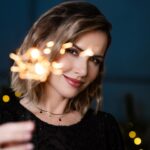 Marta Żmuda-Trzebiatowska Instagram - Niech wszystko to co złe zostanie za nami, niech 2024 będzie łaskawy. Bądźcie szczęśliwi, uważni na siebie i innych, kochajcie się! Szczęśliwego Nowego Roku! ✨🍾🥂🎇 fot. @eliza_stegienka