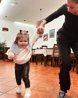 Marta Melro Instagram - My little happy girl 🤍
#momanddaughter