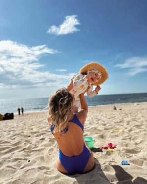 Marta Melro Instagram - Meninas do Mar 💙🐚🌊
#energiarenovada #coracaocheio