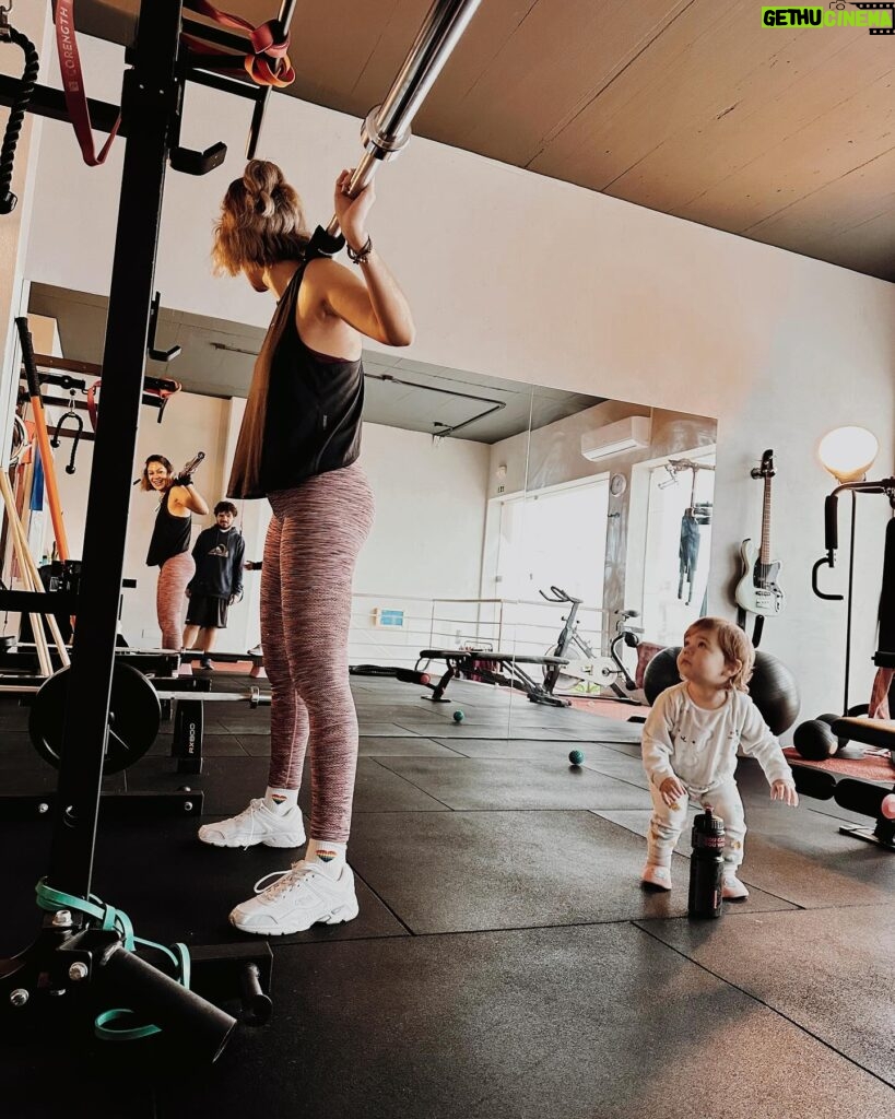Marta Melro Instagram - Filha de melrinha, melrinha é! 😄 O treino mais doce 🥰 #workout #momanddaughter