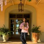 Marta Torné Instagram - Felicidad es la mejor palabra para definir cada vez que voy a l’Empordà. Ahora en primavera es una maravilla. Si podéis… escaparos aunque sean unos días. Y os recomiendo que vayáis a @cancasihouse casi un sitio chiquitito precioso que te cuidan y miman en todo momento (preguntad por Emma o Gabriel) y no es publi. Es una recomendación después de haber ido muchas veces 🙏🏻🥰