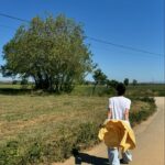 Marta Torné Instagram - Felicidad es la mejor palabra para definir cada vez que voy a l’Empordà. Ahora en primavera es una maravilla. Si podéis… escaparos aunque sean unos días. Y os recomiendo que vayáis a @cancasihouse casi un sitio chiquitito precioso que te cuidan y miman en todo momento (preguntad por Emma o Gabriel) y no es publi. Es una recomendación después de haber ido muchas veces 🙏🏻🥰