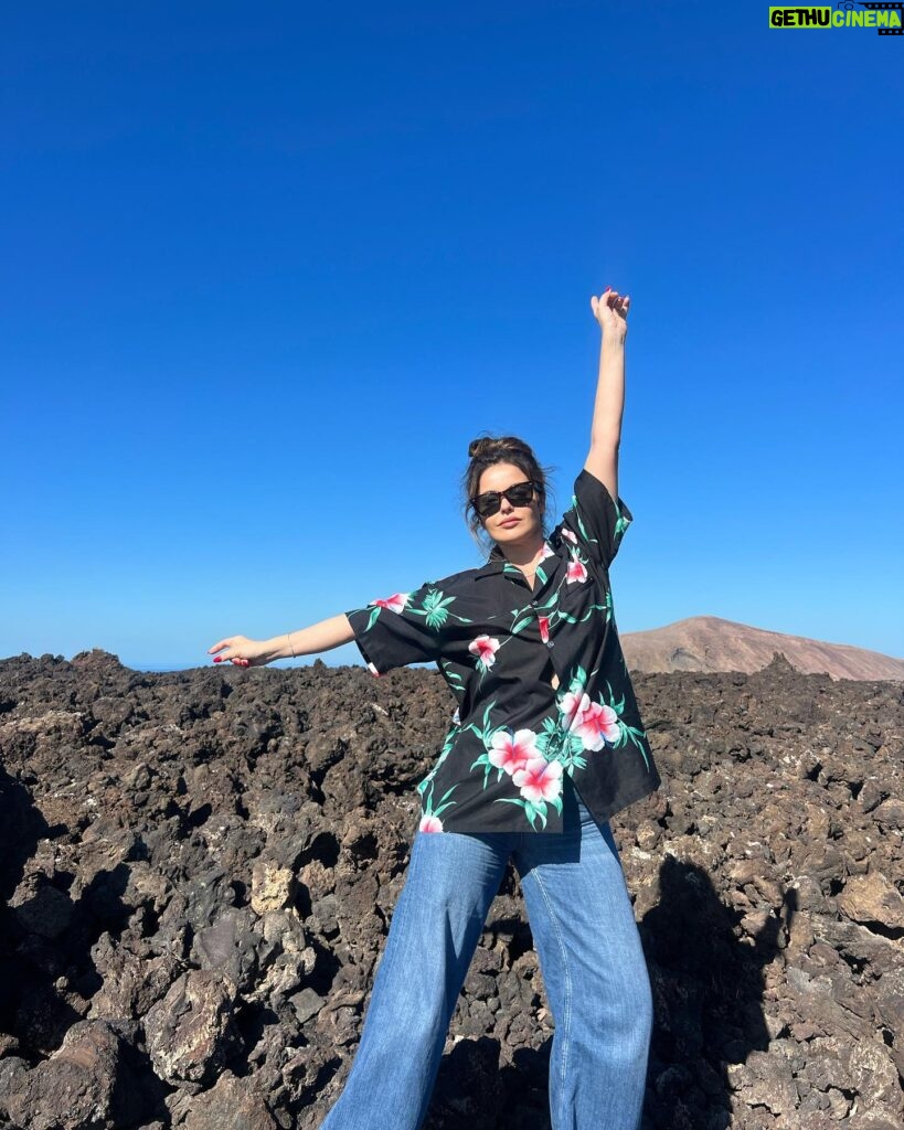 Marta Torné Instagram - Feliz de compartiros algunos momentos de mi escapada a Lanzarote este fin de año. Ha sido una experiencia increíble. He conocido personas maravillosas y he sido muy feliz… Gracias a @aretelanzarote por vuestra hospitalidad, sois los mejores. Sueño con volver pronto ❤️ IMPORTANTE EL MENSAJE DE LA ÚLTIMA FOTO⚠️