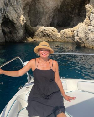 Martha Plimpton Instagram - Back in #london and wishing I was still there. #sicily #taormina #sunset #vacationOVER #Solotravel #womentravelingsolo #nonstoprain for the next #twoweeks #ugh #italy #sigh #mytinyatlas