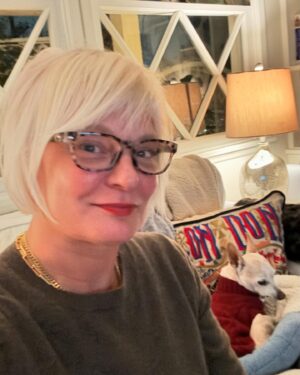 Martha Plimpton Instagram - New Hair, Don’t Care. I needed a change. I haven’t been this blonde since I was a kid. Thank you, @ashleyleann13!!! You’re a color genius.  #blonderandblonder #walter #ilovemyhair #platinum #birdsnest #peepers #newyearnewhair #januarychangeup @goodformsalon