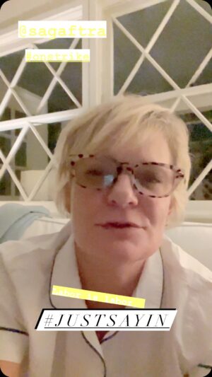 Martha Plimpton Instagram - 
