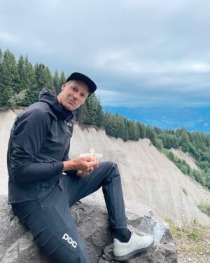Martin Söderström Instagram - @pocsports on clothing & protection! 15 years with the brand 🤯 

#POC