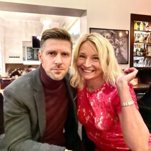 Martina Haag Instagram - Vilken läskig film😱#andrasidan med favoritproducent Gila Bergqvist och favoritkille Linus Wahlgren. På bio from 23/10👻Gå och se!
