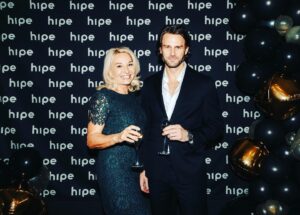 Martina Haag Instagram - Grattis Viktor till 1: Nytt bolag🤗. 2: Nya kontoret. 3: Andreas💜 @hipe_agency