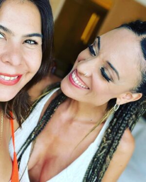 Martina Gusmán Instagram - 🎬💖💫

Día de promoción de #ElMarginalIV 💥💥💥

👗 @nantolin 
💄 @clarisarey 

¡Ya disponible en #Netflix desde el 19 de Enero! 

#EstrenoMundial 🌎🎬
#WorldWide 🌎📺

@chenetflix 
@netflixlat 
@netflixes 
@netflix 
@undertransmedia 
@telemundo 

@theremakenet 
@javierfurgang