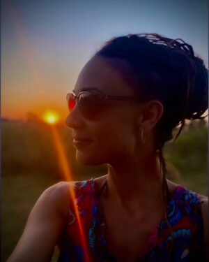 Martina Gusmán Instagram - 🌺🌺🌺🌺🌺

Últimos momentos del 2021 💓 
Despedir …💓
Agradecer …💓
Amar…💓
Intencionar 💓

Les deseo mucho amor y luz para este nuevo año. 🙌🏽💫💘