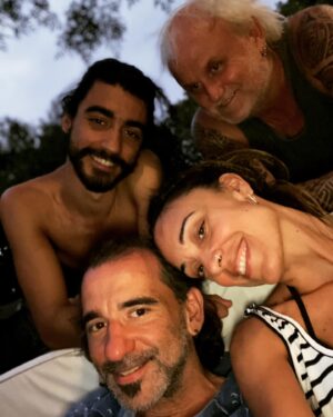 Martina Gusmán Instagram - 🌺🌺🌺🌺🌺

Últimos momentos del 2021 💓 
Despedir …💓
Agradecer …💓
Amar…💓
Intencionar 💓

Les deseo mucho amor y luz para este nuevo año. 🙌🏽💫💘