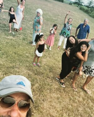 Martina Gusmán Instagram - 🌺🌺🌺🌺🌺

Últimos momentos del 2021 💓 
Despedir …💓
Agradecer …💓
Amar…💓
Intencionar 💓

Les deseo mucho amor y luz para este nuevo año. 🙌🏽💫💘