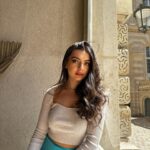 Marwa Karam Instagram - هلو حبايبي 💕 بما انو العيد عالابواب اني و @revolvemena حبينا نهديكم 20% خصم باستخدام كود MARWA20 لما تتسوقون من عندهم لحد يوم 25 June فلحقو نفسكم ولا تنسون تدزولي لوك العيد 😍