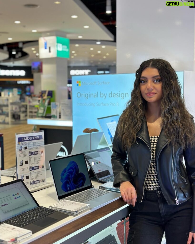 Marwa Karam Instagram - Microsoft Surface Go 2 Laptop has so many cool features and you can't just love 1 🤩 Comment your favorite feature of the laptop to get a chance to win a Jumbo Voucher worth AED 500! Follow these simple steps; 1⃣ Follow @jumboworld 2️⃣Comment you favourite feature and why? 3⃣ Tag 3 friends and ensure they follow the above steps too #myjumbo #microsoft #microsoftsurfacego2