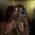 Marwa Merazka Instagram – Je suis fans de mon top bustier à fleur 😻 always by my fav @prettylittlething 

#collobarationcommerciale