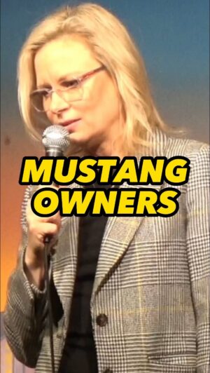 Mary Lynn Rajskub Instagram - Fast women trying to hide it 🏎️ 💥 💄 #comic #crowdwork #standupcomedy #jokes #honda #mustang #ladies #modernwomen #actor #asip #marylynnrajskub