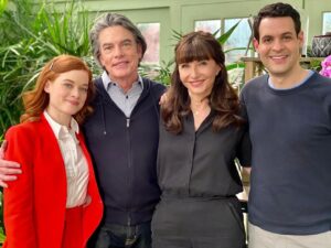 Mary Steenburgen Instagram - What a treat on Mother's Day to have my TV family reunited! The wonderful @petergallagher is back on tonight's #ZoeysPlaylist at 9/8c on @nbc! 👨‍👩‍👧‍👦💛
