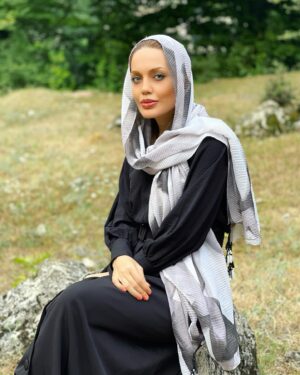Maryam Qhajar Instagram - مردمان را عيبِ نهانی پيدا مکن که مر ايشان را رسوا کنی و خود را بی‌اعتماد.

👓

#سعدی #مريم_قجر #گلستان #آداب_صحبت #بازیگر #هنر #سينما #تئاتر #زندگی #هنری #ايران #طبیعت #طبیعتگردی #طبیعتگردی #طبیعت_زیبا #گردشگری #سفر #زن #گرگان #آرامش #شمال