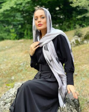 Maryam Qhajar Instagram - مردمان را عيبِ نهانی پيدا مکن که مر ايشان را رسوا کنی و خود را بی‌اعتماد.

👓

#سعدی #مريم_قجر #گلستان #آداب_صحبت #بازیگر #هنر #سينما #تئاتر #زندگی #هنری #ايران #طبیعت #طبیعتگردی #طبیعتگردی #طبیعت_زیبا #گردشگری #سفر #زن #گرگان #آرامش #شمال