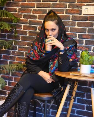 Maryam Qhajar Instagram - ☕️
@sansevieria.cafe 🪴

#مريم_قجر #هنر #بازیگر #سينما #تئاتر #بازیگران_زن #زندگی #بازیگران #هنری #عکاسی_هنری #عكس #من #ايران #گرگان #گلستان #شمال #انرژی_مثبت #حس_خوب #آرامش #قهوه #دوست #بازی #استایل #پرتره #زمستان #زمستانه #هنرپیشه #گل #رفیق