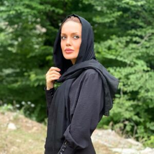 Maryam Qhajar Instagram - می‌رود عمر؛
چه در بندِ جهانید شما؟

#مريم_قجر #بازیگر #هنر #سينما #تئاتر #بازیگران #هنری #ايران #طبیعت #اشعار #طبیعتگردی #طبیعت_گردی #طبیعت_زیبا #گرگان #گلستان #شمال #مازندران #گردشگری #سفر #زندگی #زن #من 
#iranian #actress