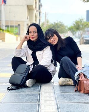 Maryam Qhajar Instagram - يه تركيب برنده👭
@sahar_soltaniian 
❤️

#مريم_قجر #بازیگر #سينما #تئاتر #هنر #هنری #بازیگران#زن #بازی #بازیگران_زن #من #منشن #دوست #رفیق #زندگی #گرگان #گردشگری #سفر #گلستان #طبیعت #ايران #آرامش