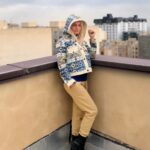 Maryam Kavyani Instagram - . ✍ همه ی ما انسان‌ها یک غایت ِ همگانی و عقلانی داریم و آن خوشبختی است… و خوشبختی چیزی نیست، جز آرامش ِ ذهن و روان. 👤آرتور_شوپنهاور ❄️❄️❄️❄️❄️ …….. خدایا حلقه ایی از خرد جمعی و آگاهی جهت رسیدن به آرامش ، در آخرین جمعه سال ۱۴۰۲ برای ملت شریف ایران را برآورده کن⭐️🙏 ….. آمین #دلی#آخرین_جمعه_سال #مریم_کاویانی#بازیگران_زن #art #photo