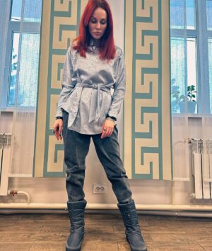Maryana Romanova Instagram - Сегодня снова встретила рассвет в Иволгинском дацане. 3.5 часа практики - чистой, без жажды результата.