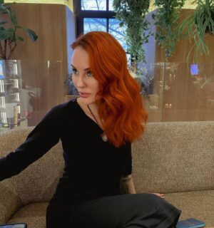 Maryana Romanova Instagram - Вчера так пафосно прорекламировала светский день, в итоге ничего вам не показала. 
На самом деле, признаться, усталость есть. Не критическая, но сильная. Хвала врожденным и приобретенным психическим программам - я ОЧЕНЬ быстро восстанавливаюсь. И питает вдохновение - очень много планов, которыми с вами скоро поделюсь.