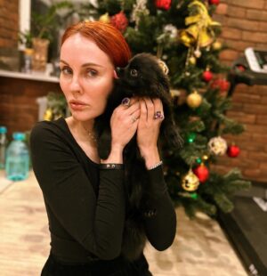 Maryana Romanova Instagram - Классика посленовогоднего жанра - расслабленная шпиццерия в гостях у Катеньки!