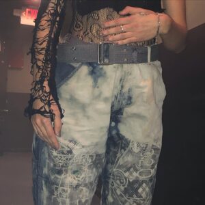 Marylou Mayniel Instagram - TB to when i was a soldier in the caroline plz battalion. 
stylist : @pdemones 💫
thanks to all the designers for their trust 🪐

slide 1 : necklace @quality_zeeman 
top @laruicci 
skirt @moniquefei 

slide 2 : top @hoel____ 
braid @bottedequeer 

slide 3 : pants @collectif_gamut

slide 4 : coat @adelinerappaz 

slide 5 : pants @inner__lightt 
sleeve : @angele.lepolard 

slide 6 : top @angele.lepolard 

slide 7 : @carolineplz ✨