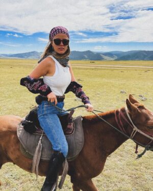 Marysole Fertard Instagram - Sur les traces de Gengis 🇲🇳
