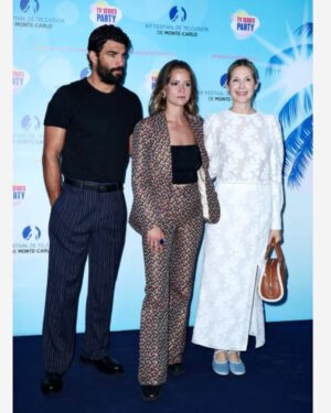 Marysole Fertard Instagram - Une équipe caliente à monac 🔥
@escortboys.laserie 
@festivaltvmonte_carlo 
On aura bien ri dis
Mercii
#marypetasse