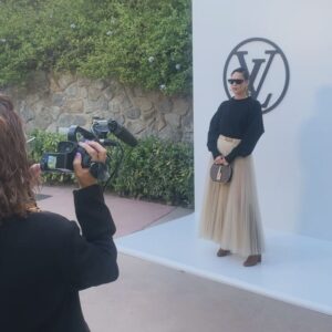 Matilda Lutz Instagram - Meravigliosa sfilata di @louisvuitton a Park Güell... grazie @nicolasghesquiere , I feel so lucky! 🧡
