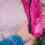 Matilde Breyner Instagram - Das raras vezes em que carrego outras coisas ao colo 🛍️