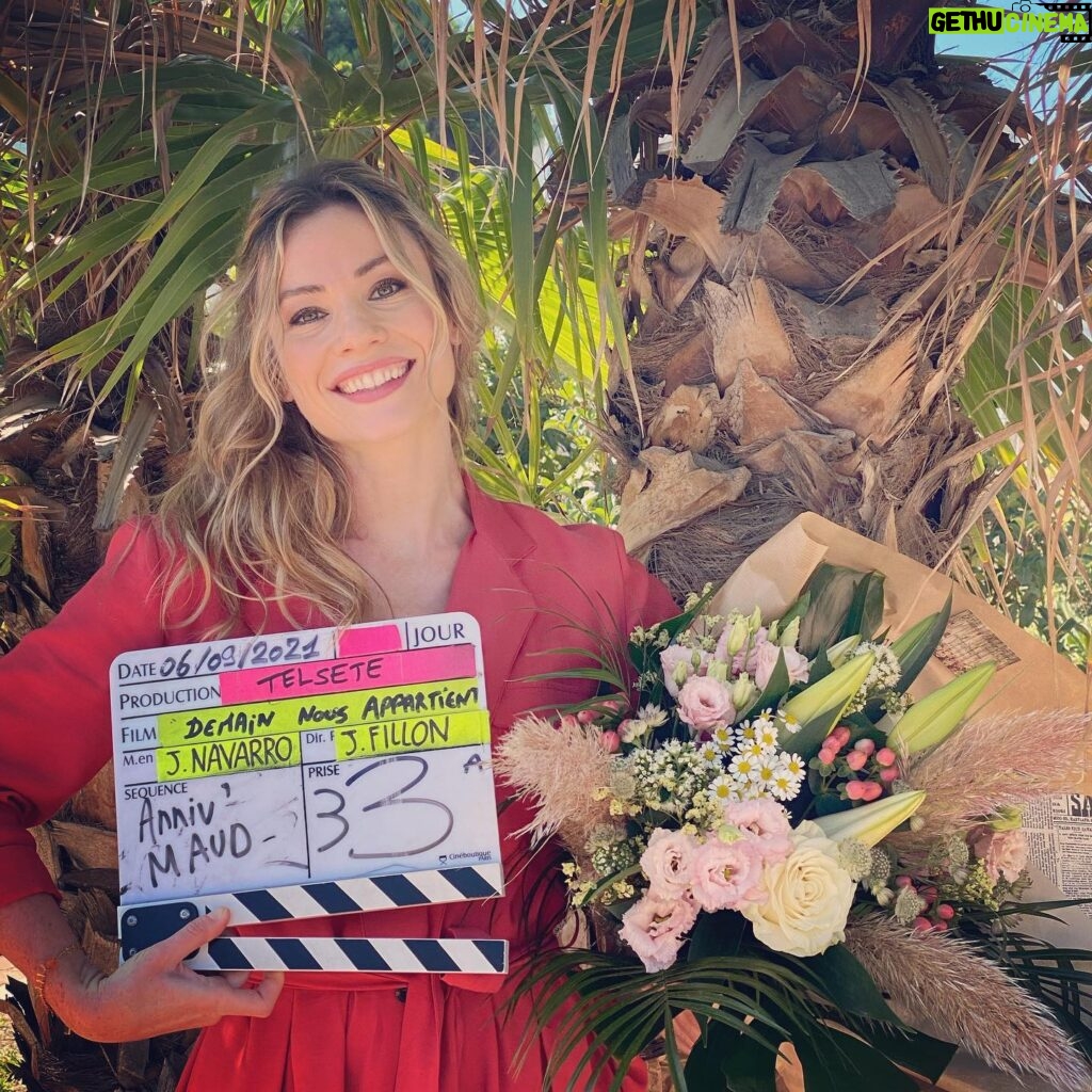 Maud Baecker Instagram - 🎬 Clap d’anniv 🥳🌺💐🍀🙏😘